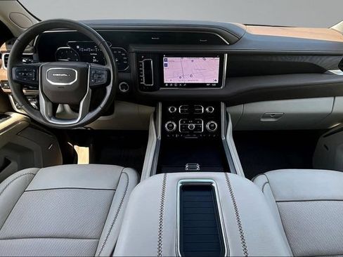 Used 2021 GMC Yukon Denali AWD/4WD image 7