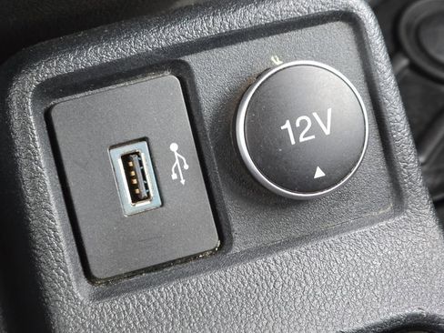 Used 2019 Ford Transit Connect XL image 10