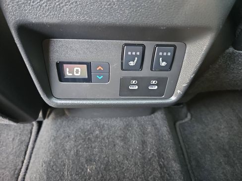 Used 2024 Nissan Rogue Platinum w/ Platinum Premium Package FWD image 26