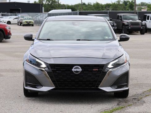 Used 2023 Nissan Altima 2.5 SR w/ SR Premium Package AWD/4WD image 5