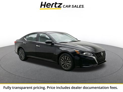 Used 2025 Nissan Altima 2.5 SV FWD image 1