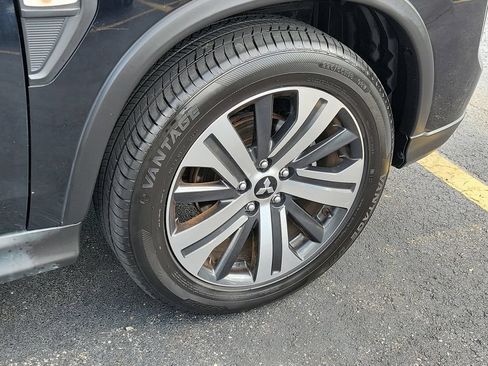 Used 2020 Mitsubishi Outlander Sport ES FWD image 6
