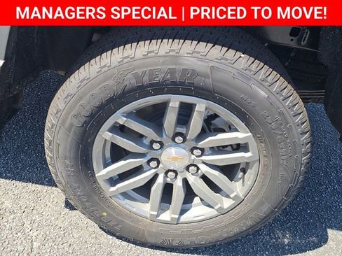 New 2025 Chevrolet Colorado LT w/ LT Convenience Package image 20