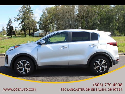 Used 2022 Kia Sportage LX FWD image 2