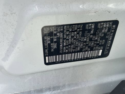 Used 2023 Nissan Rogue SV image 10