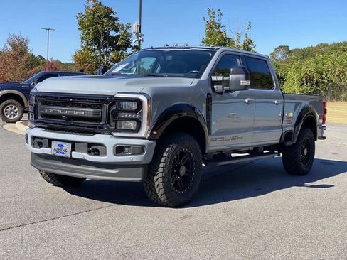 New 2026 Ford F250 Lariat w/ Black Appearance Package AWD/4WD image 7