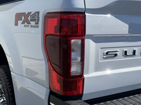 Used 2021 Ford F250 Lariat w/ FX4 Off-Road Package image 10