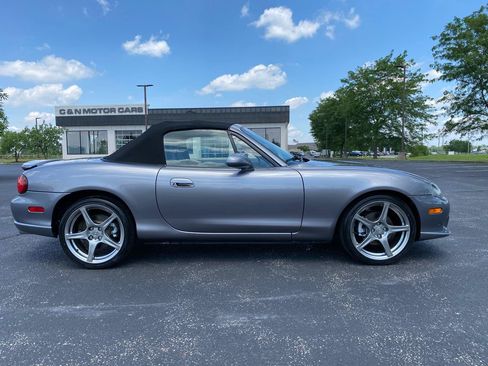 Used 2004 MAZDA MX-5 Miata MAZDASPEED w/ Grand Touring Pkg RWD image 8