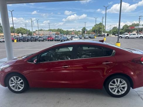 Used 2017 Kia Forte S w/ S Technology Package FWD image 5