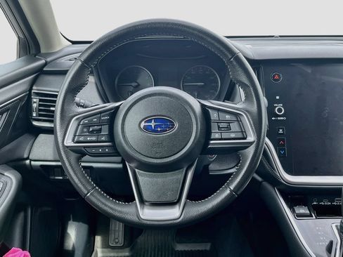 Used 2025 Subaru Outback Premium AWD/4WD image 11