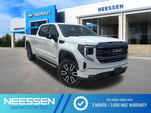 Used 2024 GMC Sierra 1500 AT4 w/ AT4 Premium Package AWD/4WD image 1