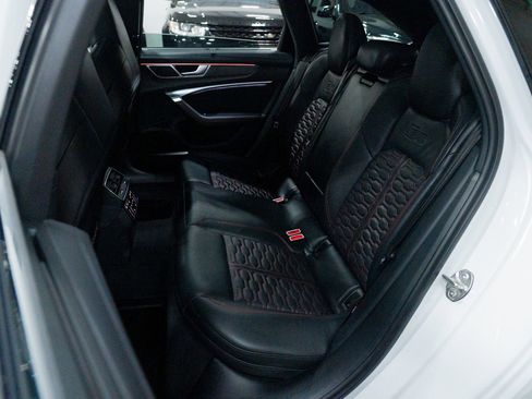 Used 2021 Audi RS 6 w/ Executive Package image 29