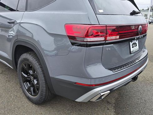 New 2026 Volkswagen Atlas Peak Edition AWD/4WD image 12