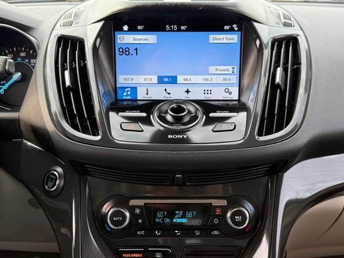 Used 2016 Ford Escape Titanium image 27