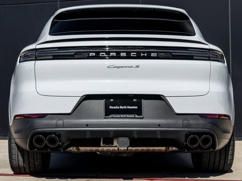New 2026 Porsche Cayenne S image 10