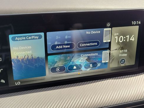 Certified 2025 Nissan Kicks SR FWD image 27