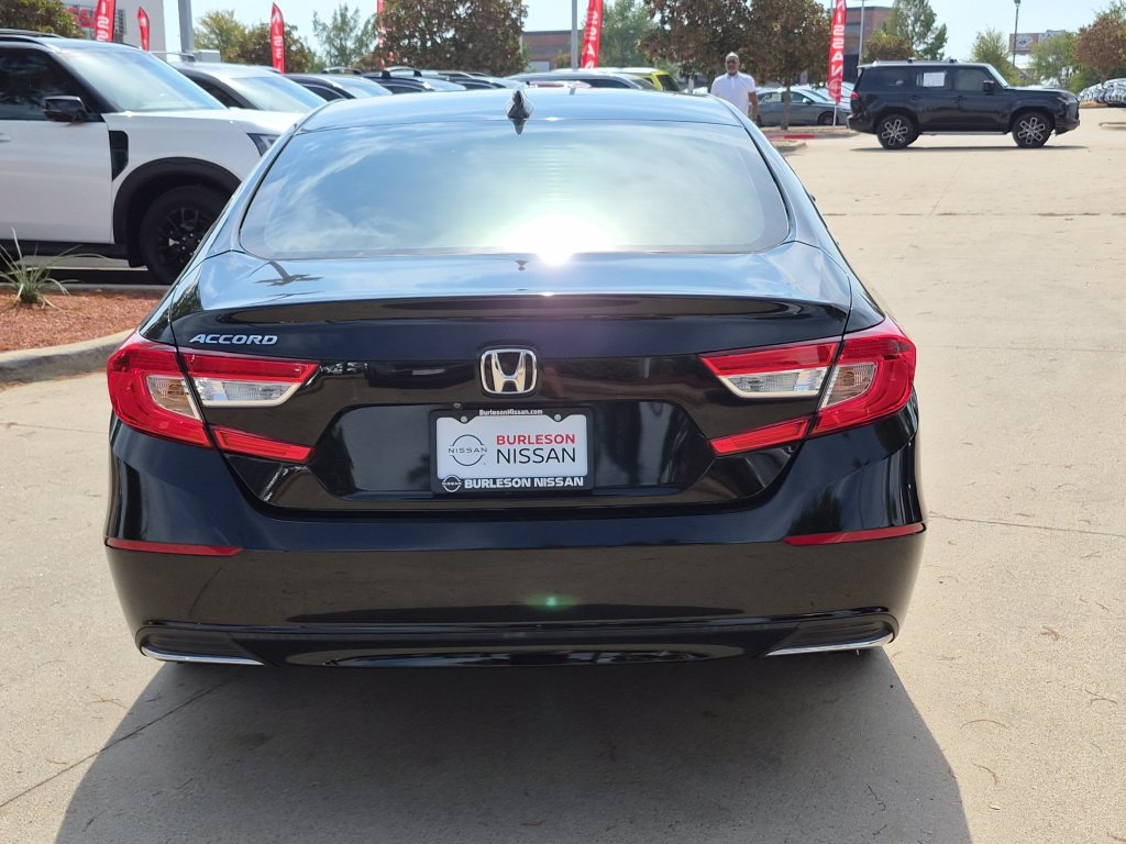 Used 2018 Honda Accord LX image 3