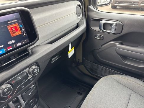 New 2026 Jeep Wrangler Sport AWD/4WD image 25