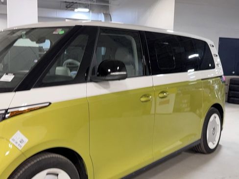 New 2025 Volkswagen ID. Buzz 1st Edition image 68