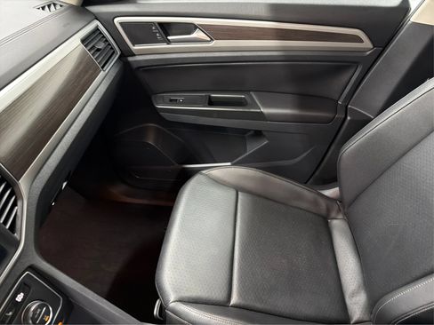 Used 2019 Volkswagen Atlas SE FWD image 36