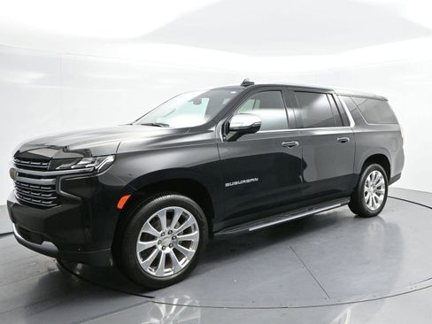 Used 2021 Chevrolet Suburban Premier AWD/4WD image 3
