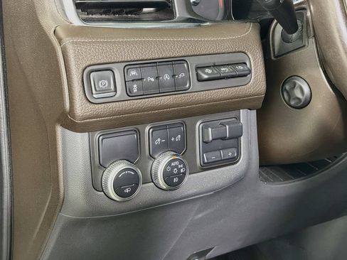 Used 2021 GMC Yukon Denali w/ Denali Ultimate Package RWD image 13