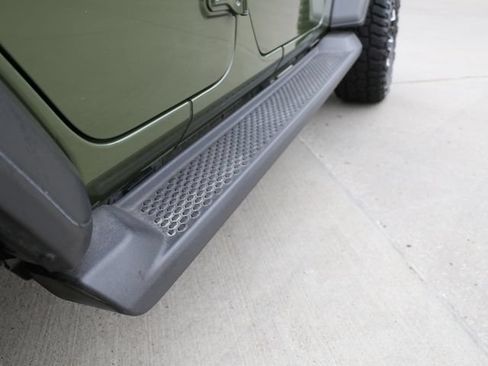 Used 2021 Jeep Wrangler Unlimited Sport w/ Sun And Sound Package AWD/4WD image 9