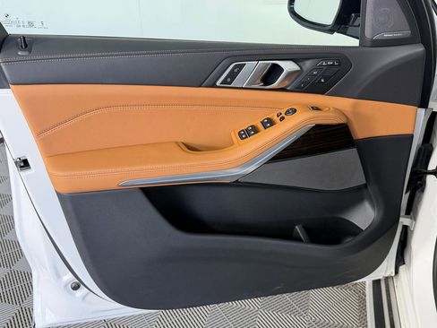 Used 2026 BMW X7 xDrive40i image 12