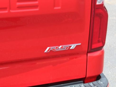 Used 2023 Chevrolet Silverado 1500 RST w/ Z71 Off-Road Package image 5