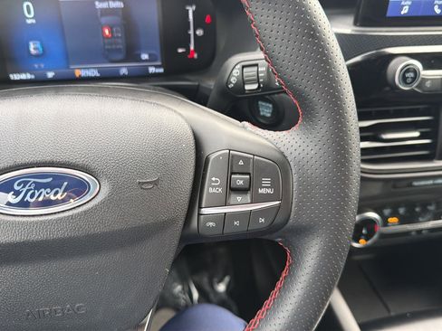 Used 2025 Ford Escape ST-Line image 14