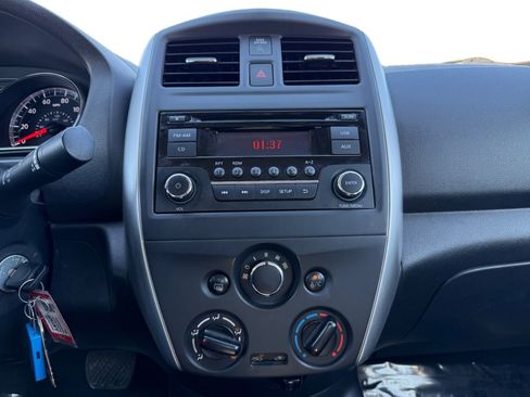 Used 2018 Nissan Versa SV image 14