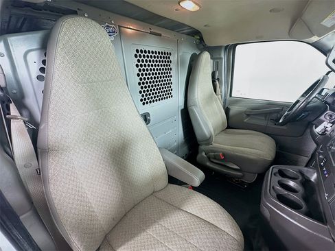 Used 2021 Chevrolet Express 2500 w/ Driver Convenience Package image 12