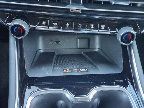 New 2026 Chevrolet Traverse LT w/ Enhanced Driving Package image 16