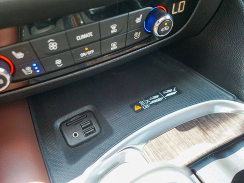 Used 2021 Buick Enclave Avenir w/ Avenir Technology Package image 29