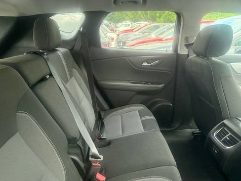 Used 2024 Chevrolet Blazer LT w/ Convenience Package FWD image 6