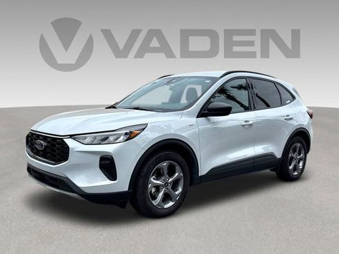 Used 2025 Ford Escape ST-Line FWD image 3