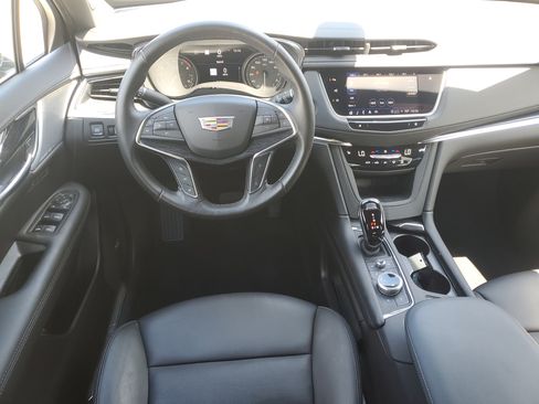 Used 2023 Cadillac XT5 Premium Luxury w/ Technology Package AWD/4WD image 24