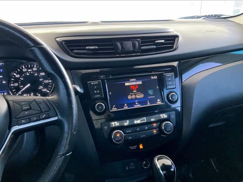 Used 2022 Nissan Rogue Sport SV image 7