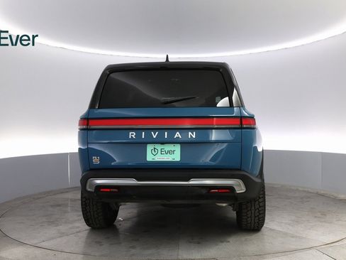 Used 2023 Rivian R1S Adventure image 13