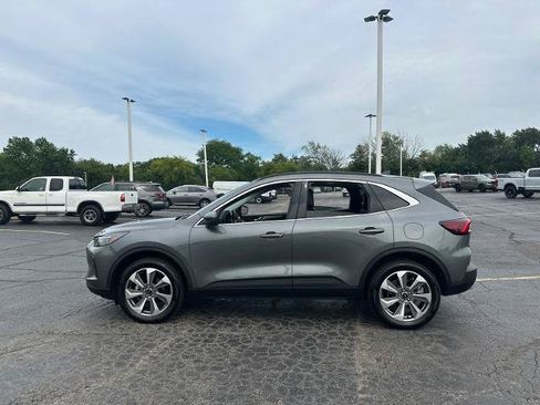 Certified 2025 Ford Escape Platinum AWD/4WD image 5