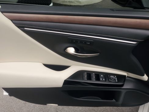 Used 2024 Lexus ES 350 ES 350 image 18