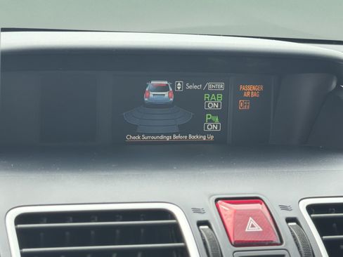 Used 2017 Subaru Forester 2.5i Touring AWD/4WD image 16