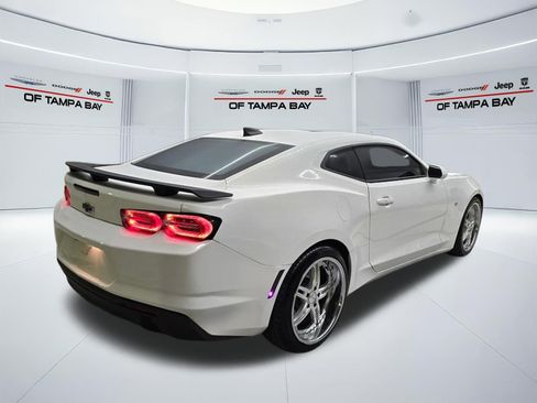 Used 2023 Chevrolet Camaro LT RWD image 7