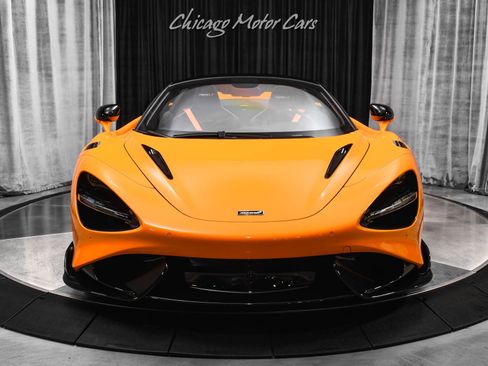 Used 2022 McLaren 765LT image 7