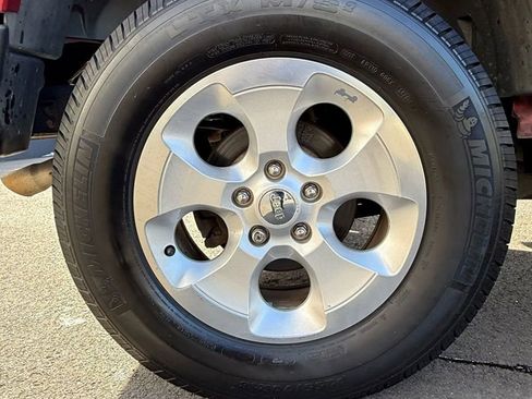 Used 2013 Jeep Wrangler Unlimited Sahara w/ Mopar Chrome Edition Group image 15