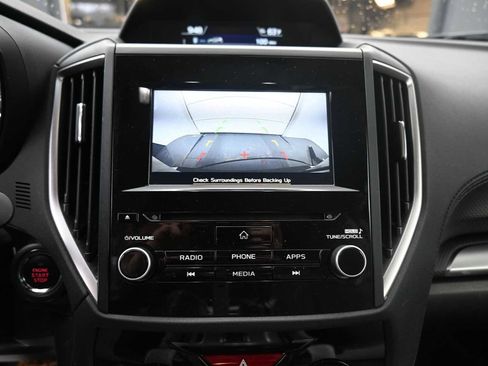 Used 2020 Subaru Forester Premium image 8