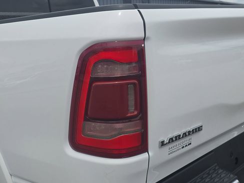 Used 2022 RAM 1500 Laramie AWD/4WD image 10