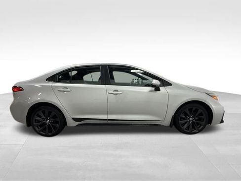 Used 2024 Toyota Corolla SE image 5