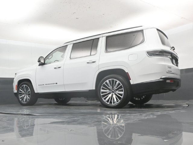 Used 2023 Jeep Grand Wagoneer Series III AWD/4WD image 57