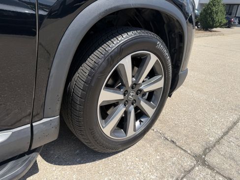 Used 2023 Honda Pilot Elite image 21